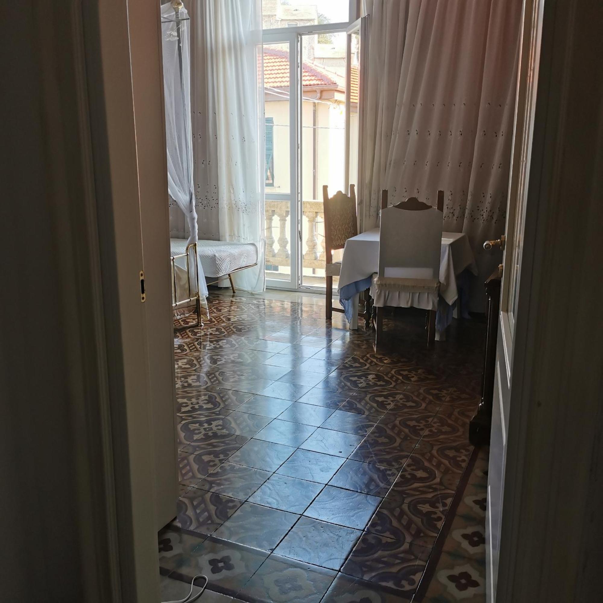 Albisola bed&breakfast Albisola Superiore Exterior foto